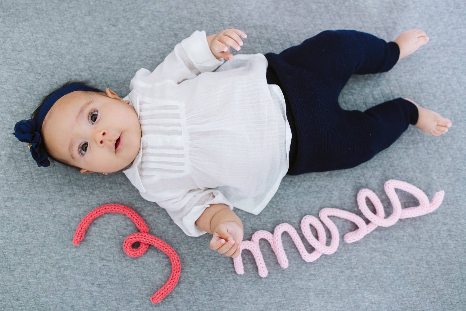 ensaio-fotografico-familia-em-casa-acompanhamento-1-ano-bebe00033