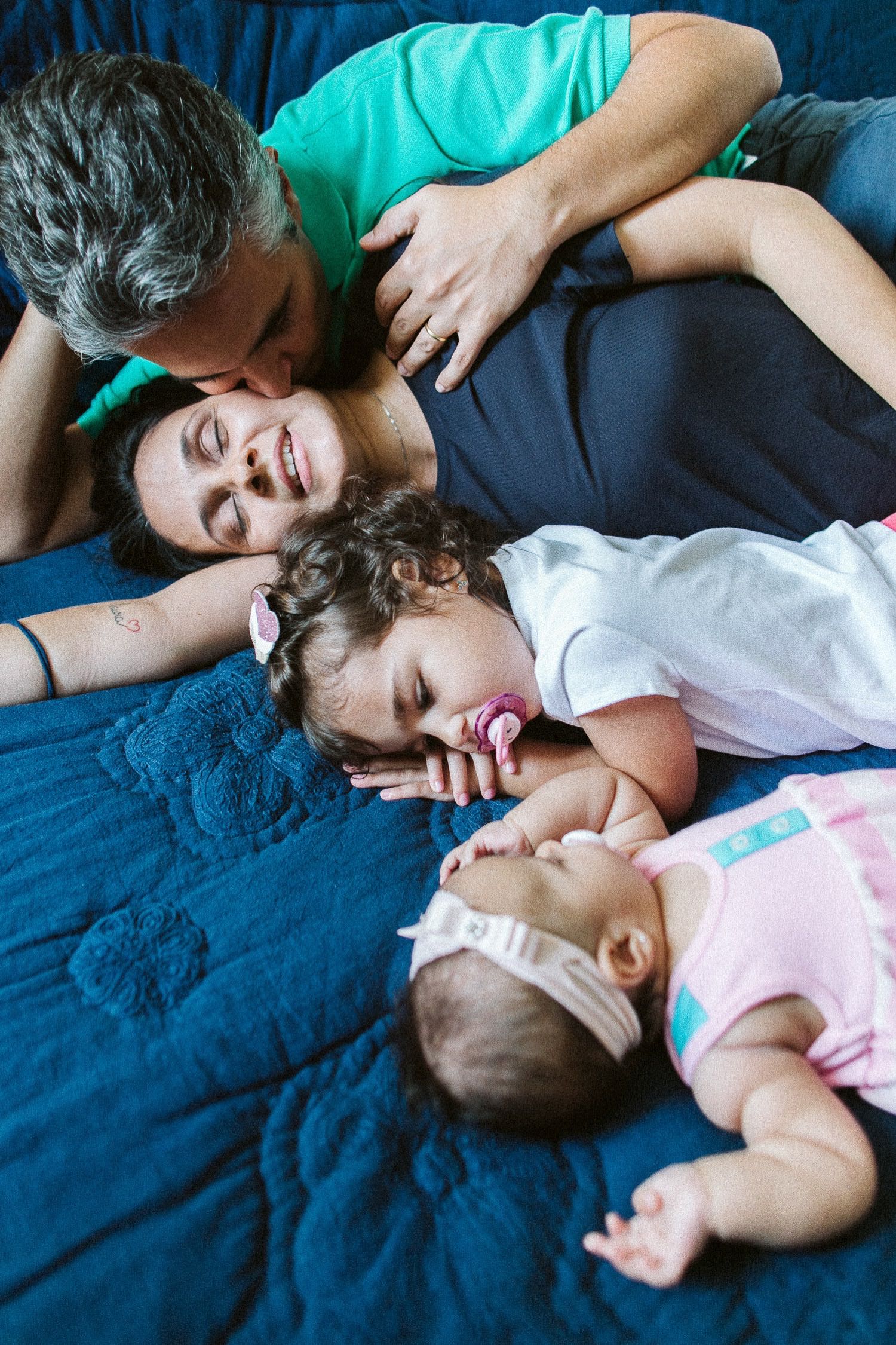 ensaio-fotografico-familia-em-casa-acompanhamento-1-ano-bebe00038